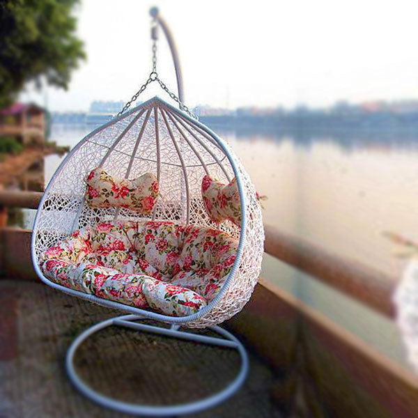 Outdoor Wicker Swing - Wind